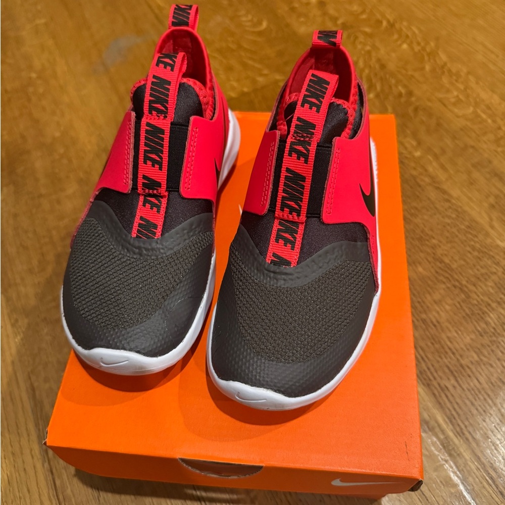 Nike Kids' Black and Red Slip-On Sneakers